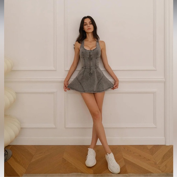 NWT Wiskii Denim Dress - Picture 4 of 9